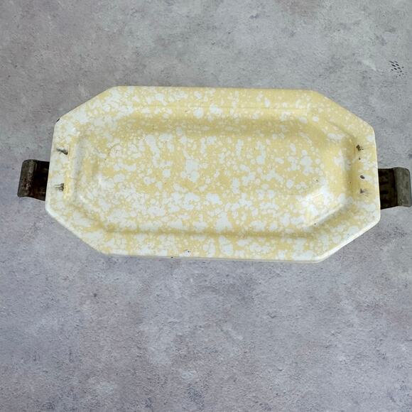 Vintage French Enamel Lunch Box Pail Kitchen Decor Graniteware Enamelware Yellow - Picture 10 of 13